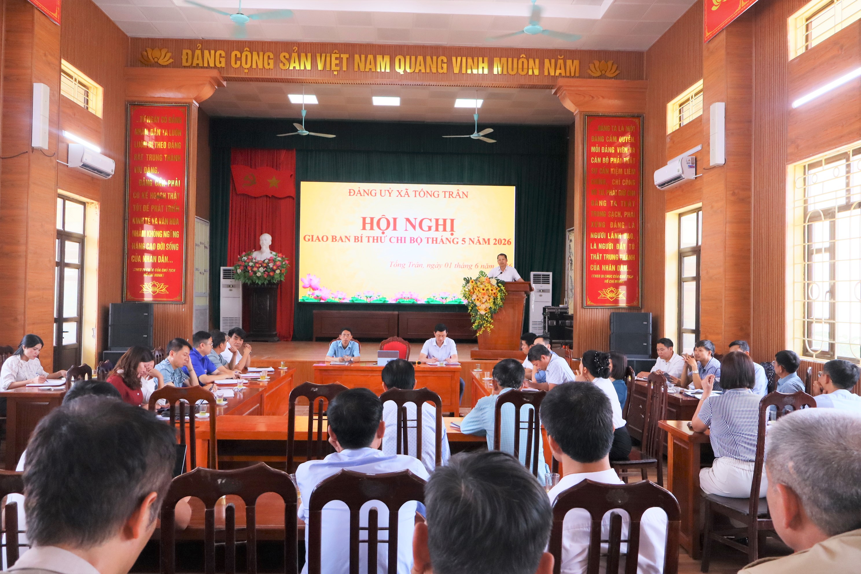 ĐẢNG ỦY XÃ TỐNG TRÂN TỔ CHỨC HỘI NGHỊ GIAO BAN THÁNG 5 NĂM 2026, TRIỂN KHAI NHIỆM VỤ TRỌNG TÂM THÁNG 6.