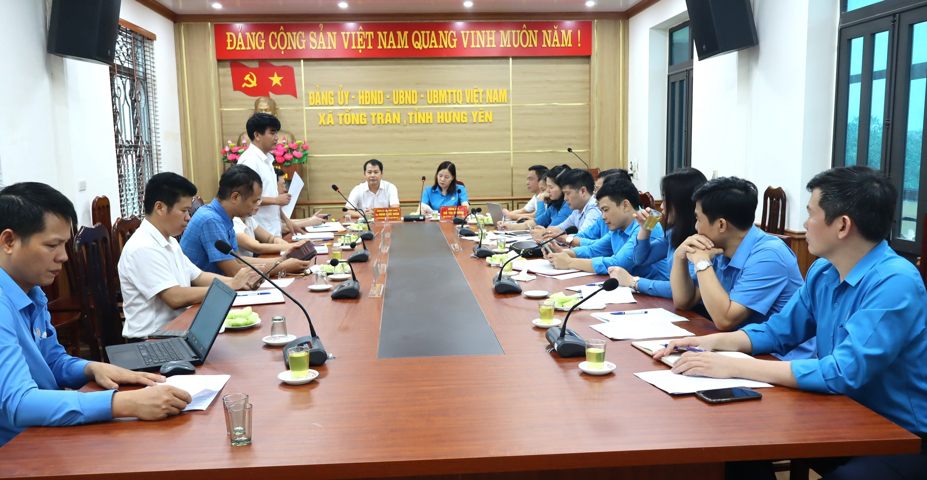 ĐẢNG ỦY XÃ TỐNG TRÂN LÀM VIỆC VỚI LIÊN ĐOÀN LAO ĐỘNG TỈNH TRAO ĐỔI, THỐNG NHẤT CÔNG TÁC CHUẨN BỊ THÀNH LẬP CÔNG ĐOÀN XÃ