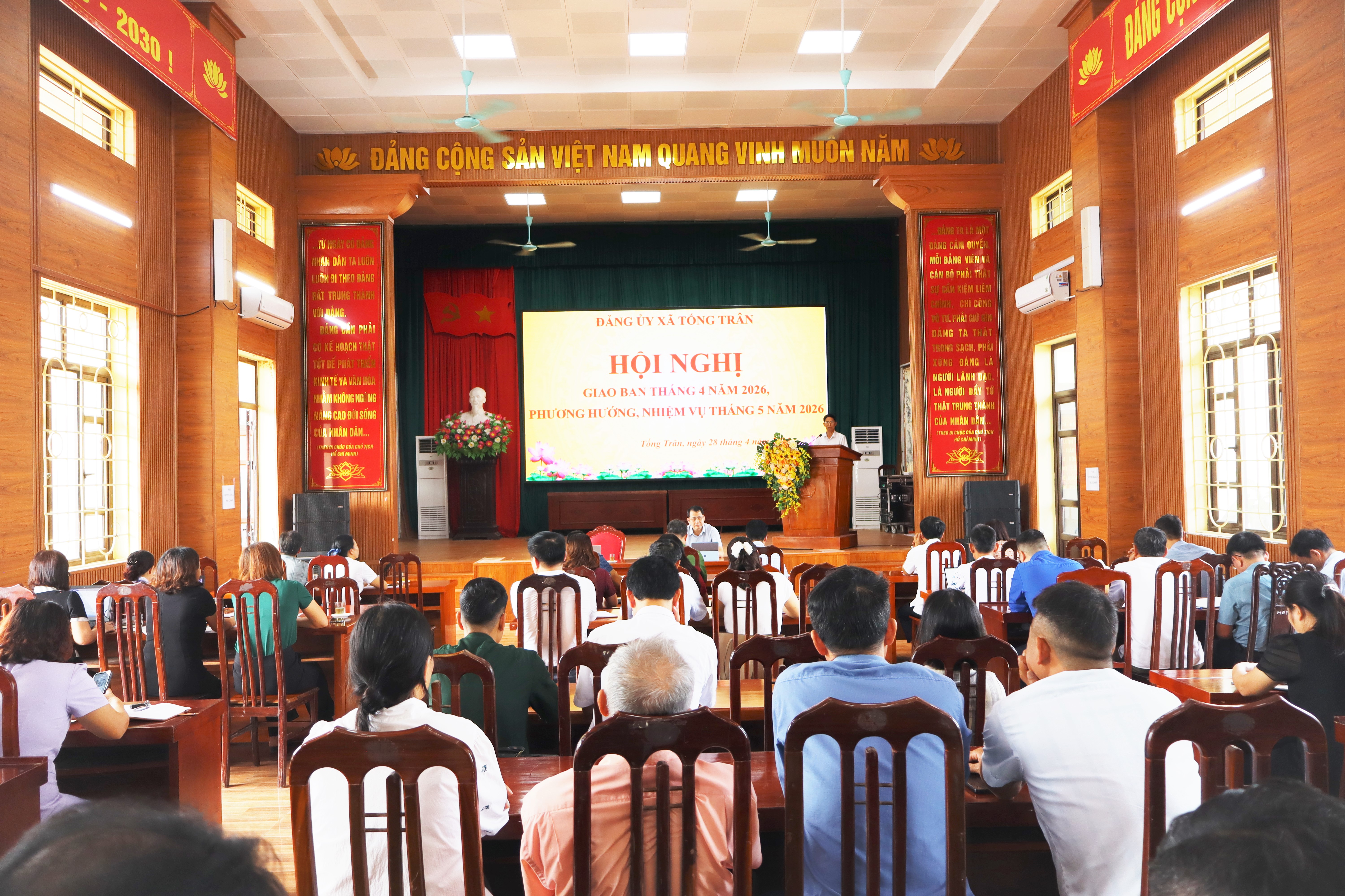 XÃ TỐNG TRÂN TỔ CHỨC HỘI NGHỊ GIAO BAN THÁNG 4 NĂM 2026