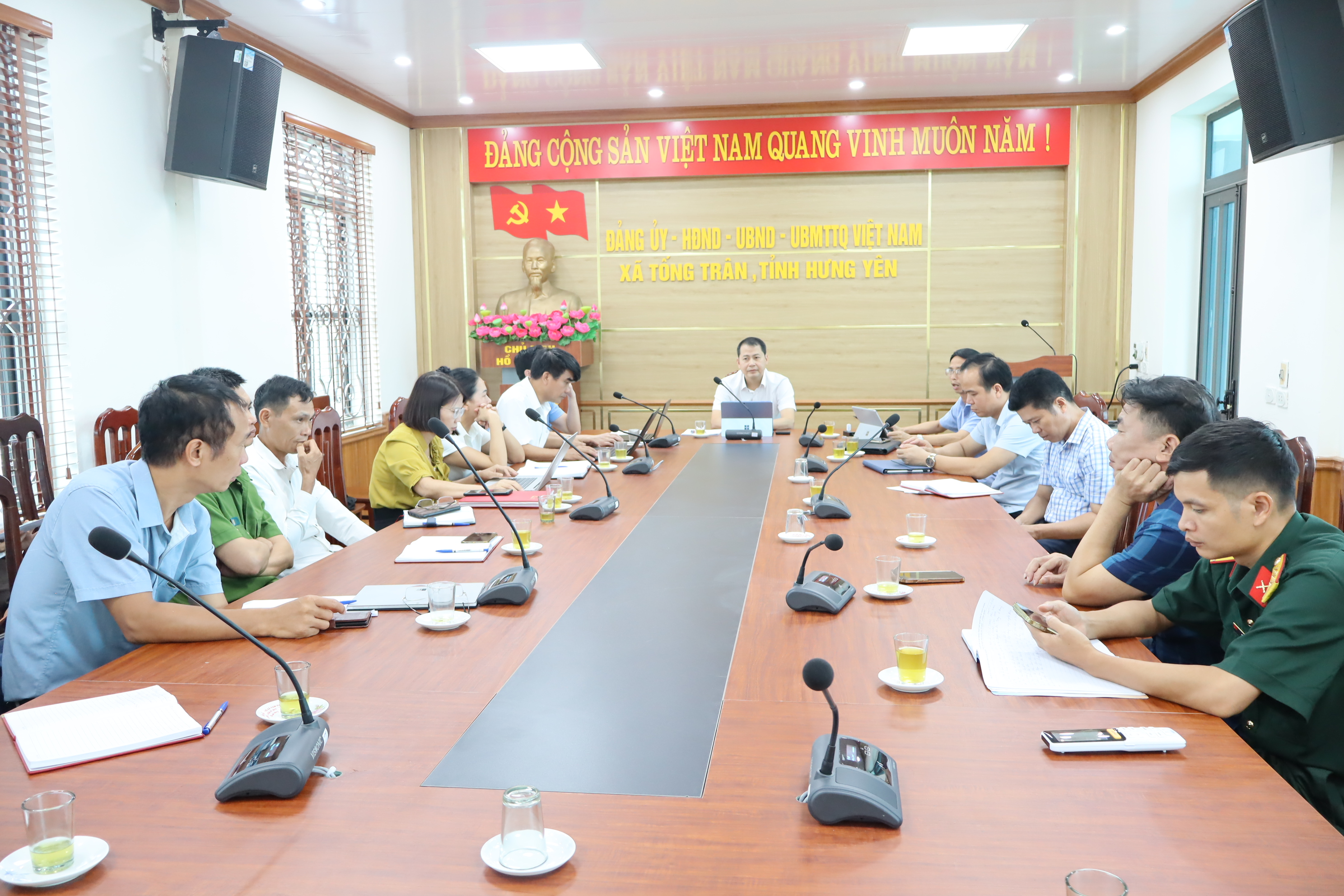 BAN CHỈ ĐẠO XÃ TỐNG TRÂN SƠ KẾT CÔNG TÁC PHÁT TRIỂN KHOA HỌC, CÔNG NGHỆ, ĐỔI MỚI SÁNG TẠO VÀ CHUYỂN ĐỔI SỐ 6 THÁNG ĐẦU NĂM 2026