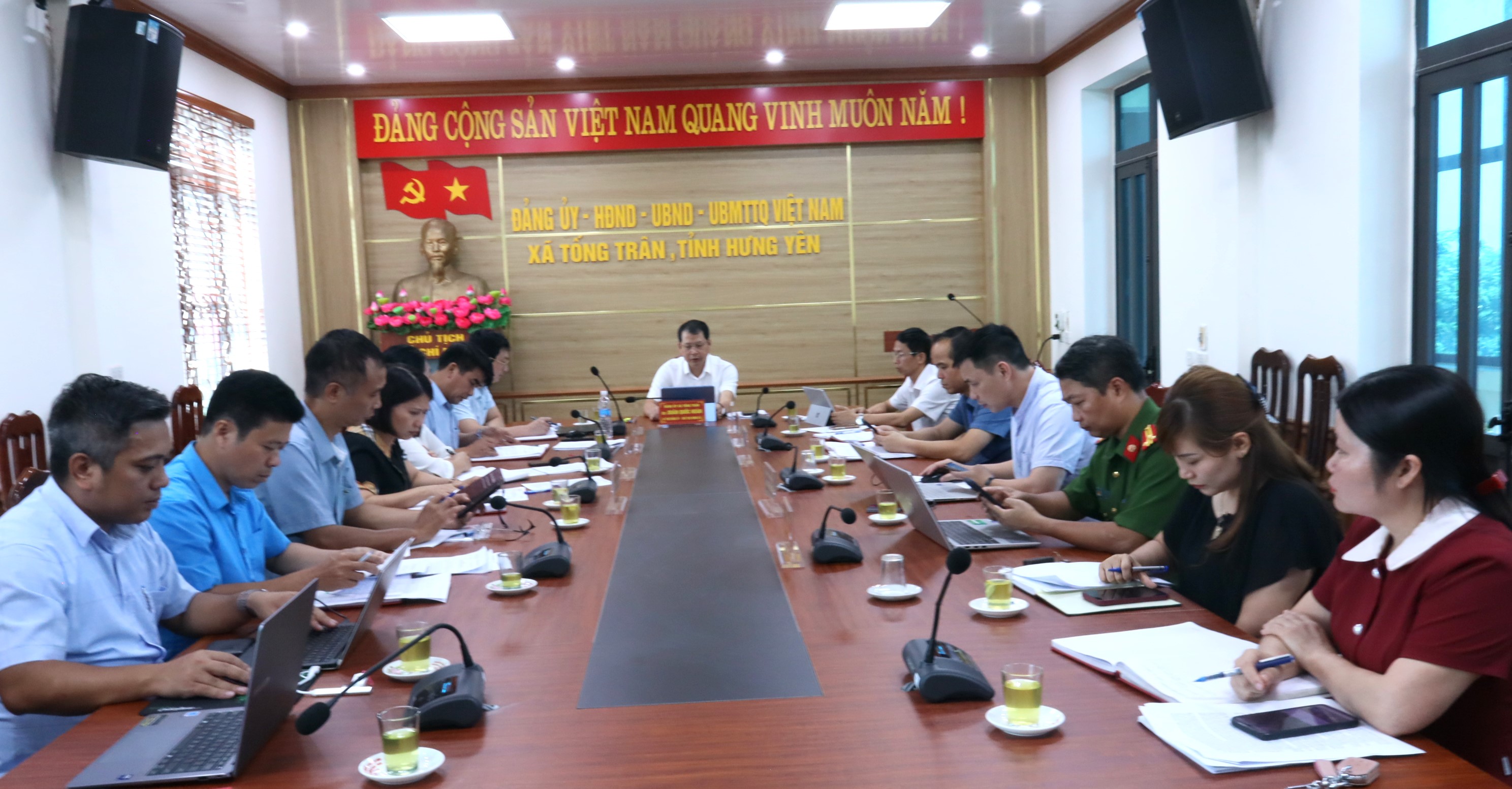 Ban Thường vụ Đảng ủy xã Tống Trân tập trung lãnh đạo, chỉ đạo các nhiệm vụ trọng tâm tháng 8/2026