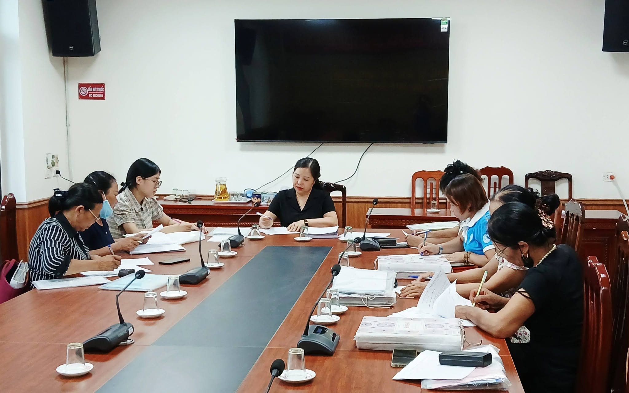 Hội Liên hiệp Phụ nữ xã Tống Trân kiểm tra công tác Hội, hoạt động ủy thác và giám sát công tác bảo vệ môi trường tại các chi hội