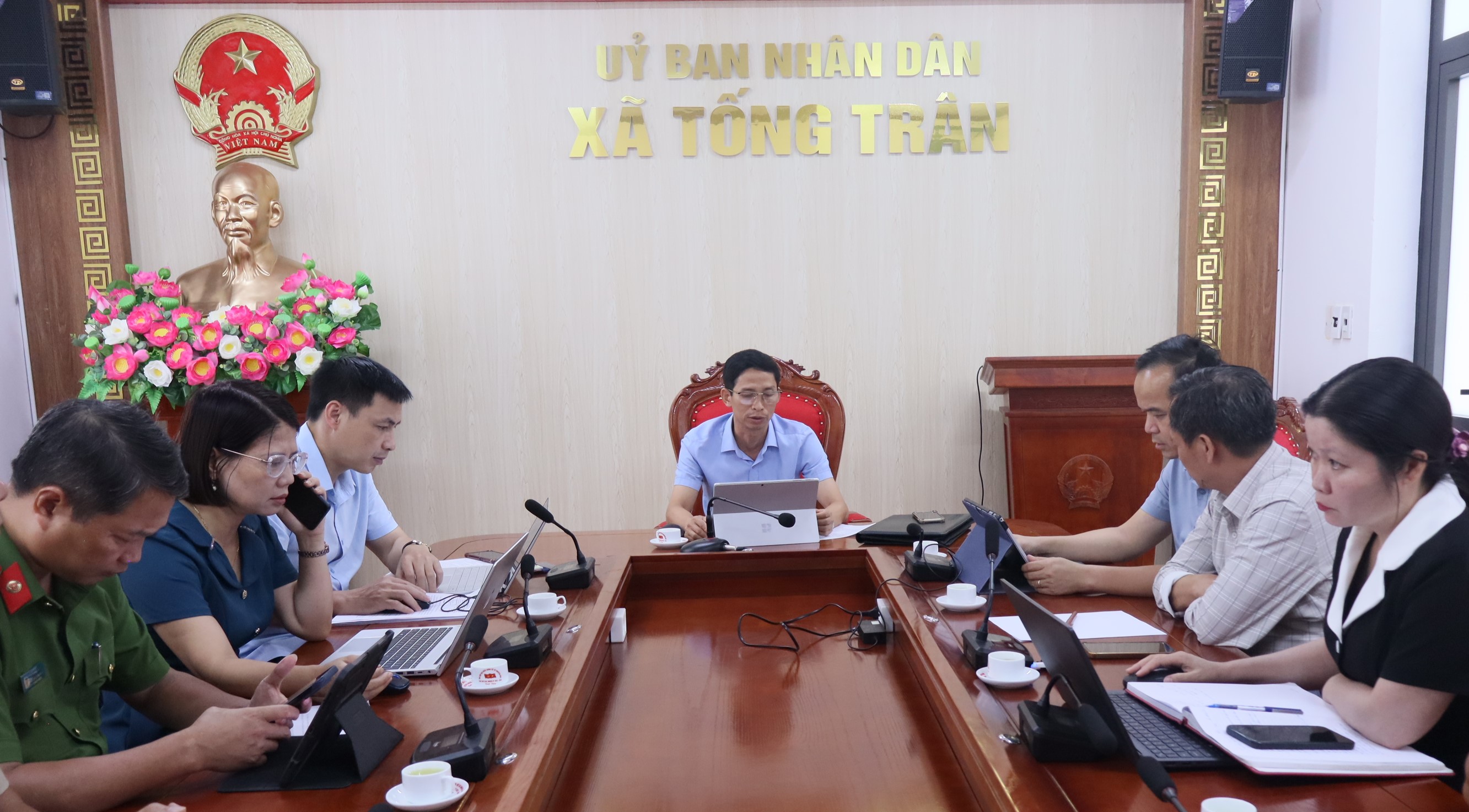 UBND xã Tống Trân tổ chức hội nghị giao ban triển khai nhiệm vụ trọng tâm tháng 7 năm 2026