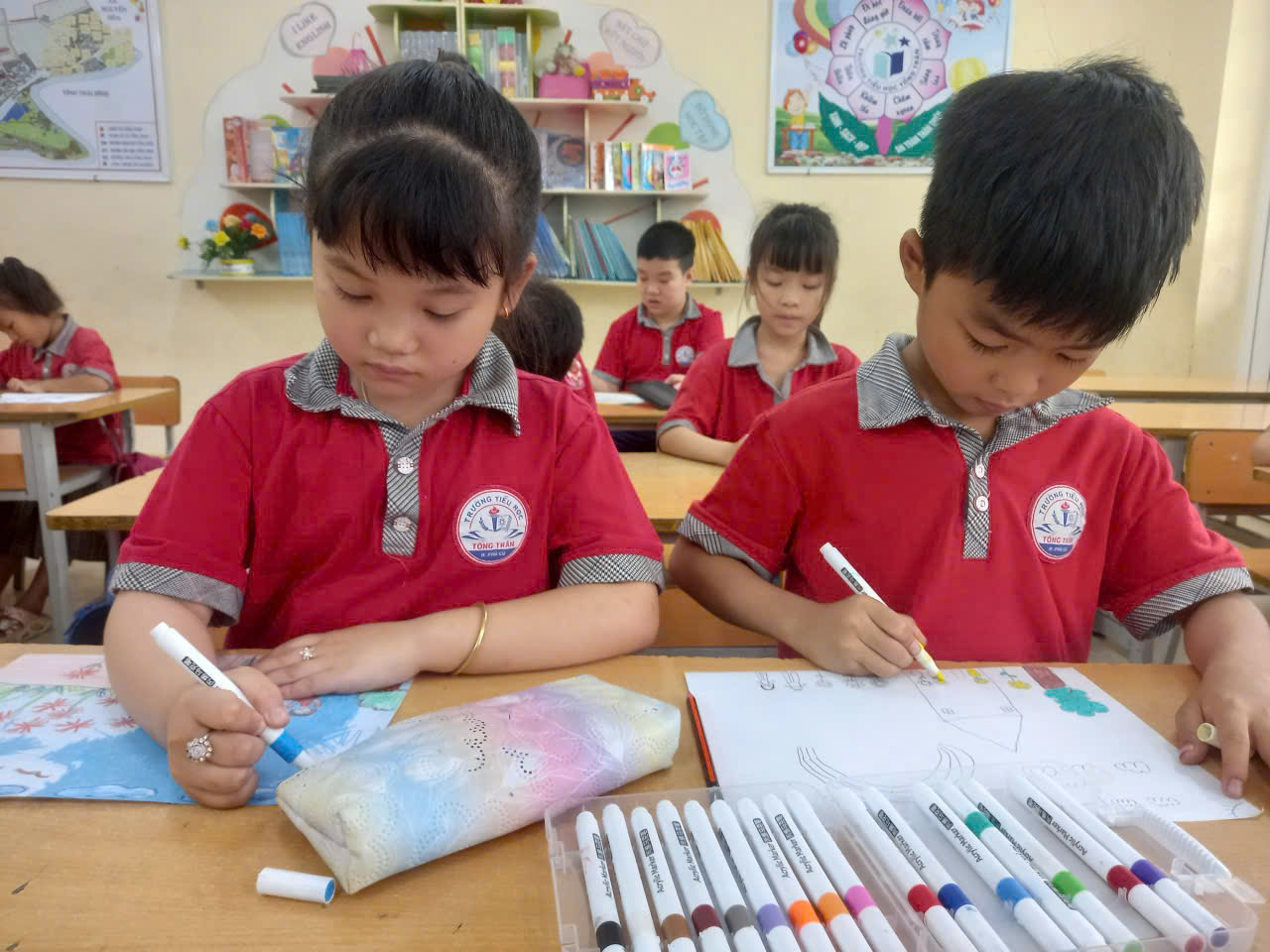 Học sinh Trường Tiểu học Tống Trân sôi nổi hưởng ứng Ngày Sách và Văn hóa đọc Việt Nam lần thứ 5 năm 2026